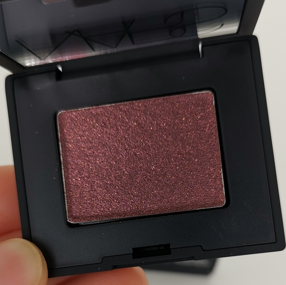 NARS Hardwired Eyeshadow in Pointe Noire - Picture 1 of 5